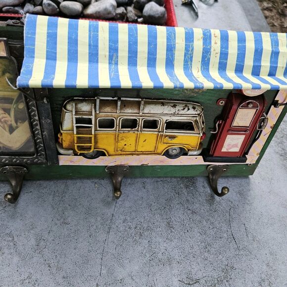 VW Bus Decorative Hanger With Picture Frame And Gas Pump - Picture 2 of 8